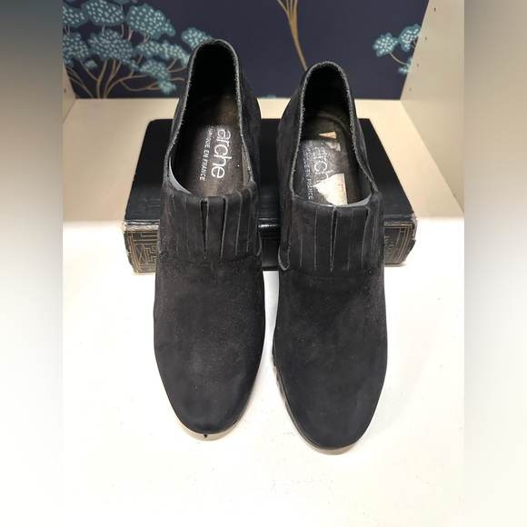 ARCHE Nubuck Black Suede Wedge heal slip on shoe Made in France - Picture 1 of 6